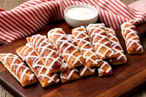 Cinnamon Breadsticks w/icing